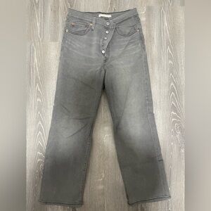Levi's Women's Ribcage Straight Ankle Jeans in Charcoal